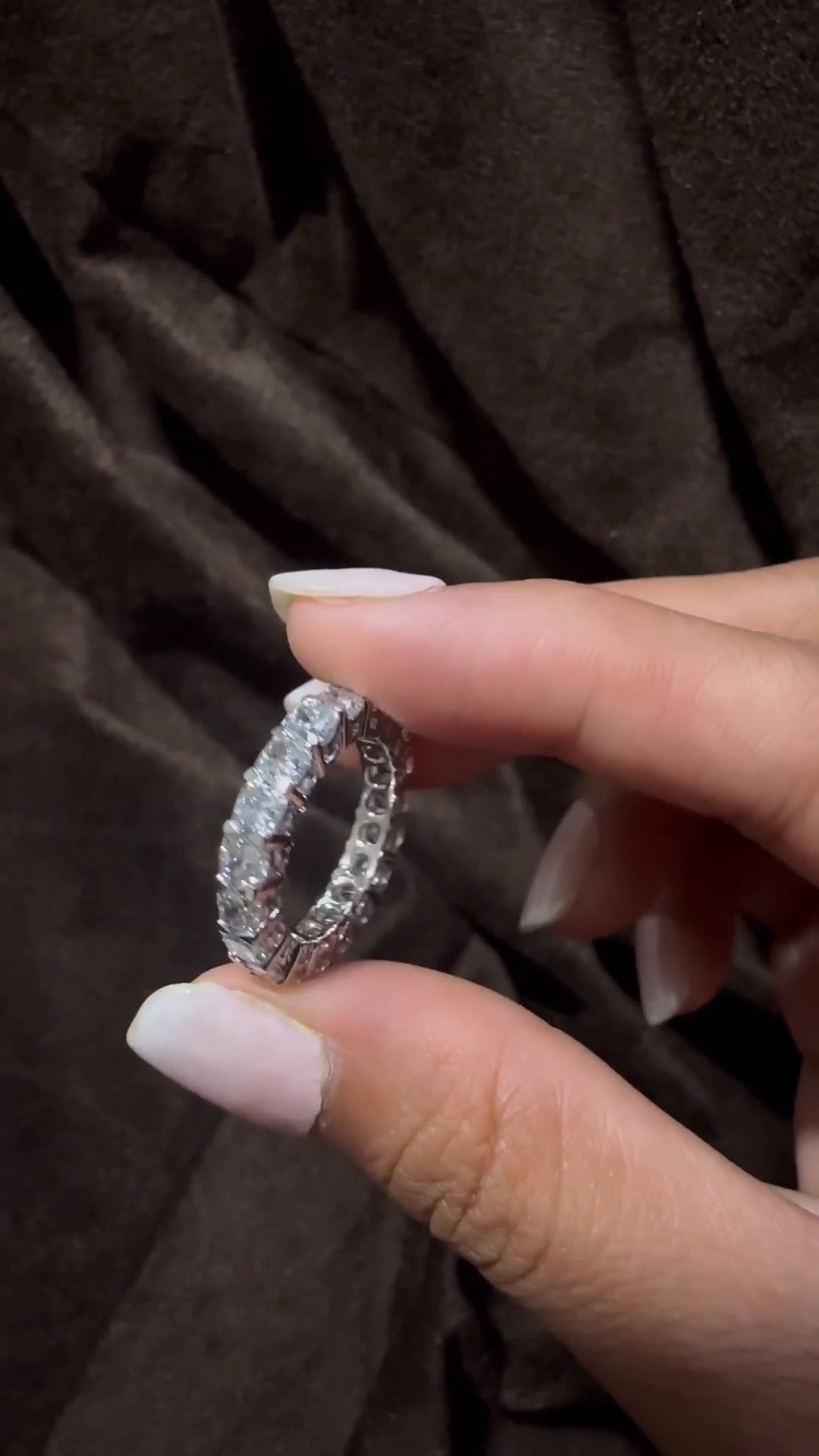 Cushion Eternity Band