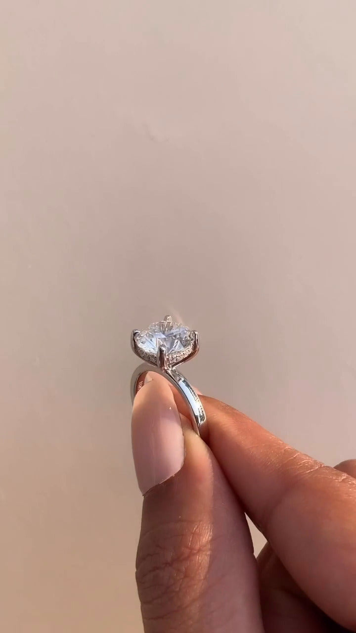 Idra Round Engagement Ring