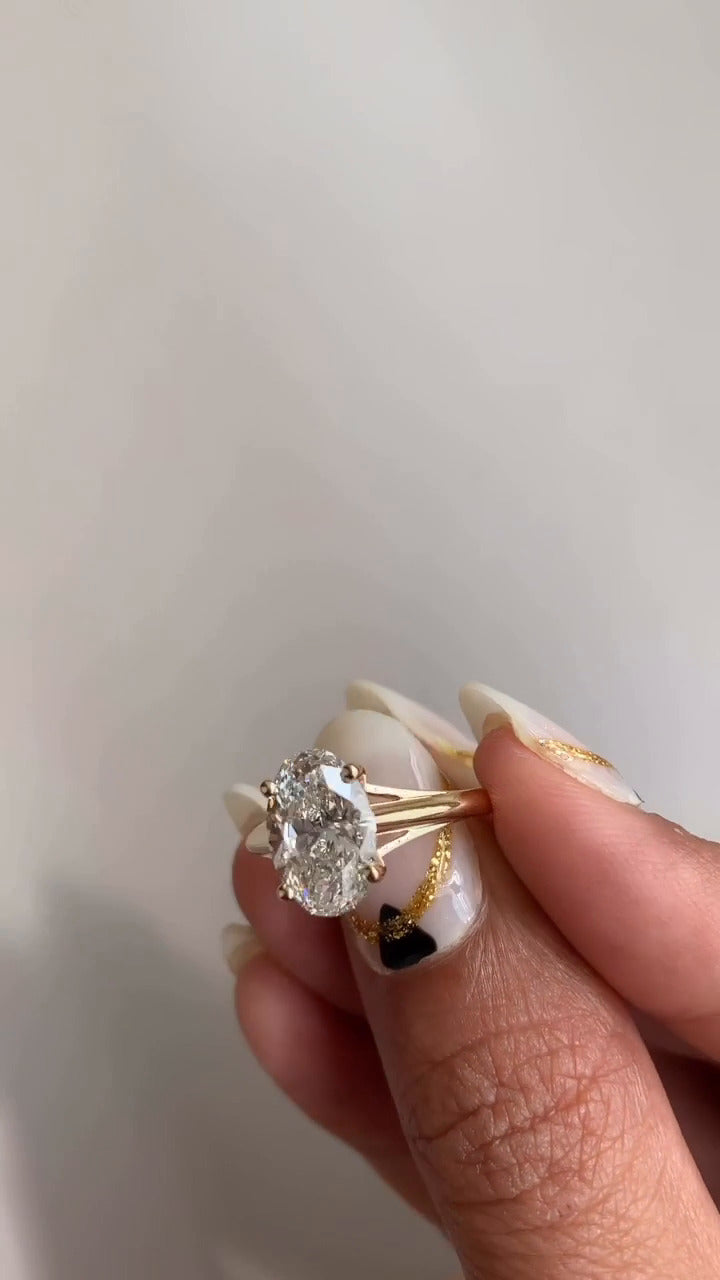 Lavinia Oval Moissanite Engagement Ring