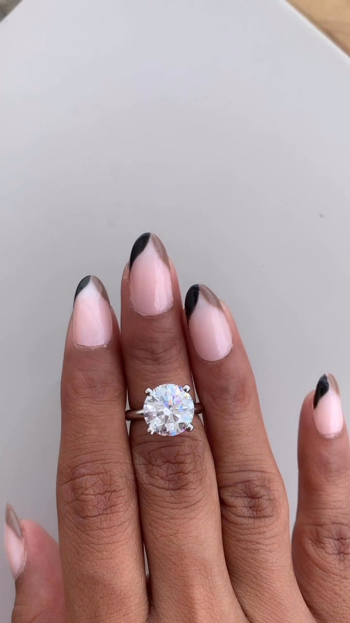 Round Engagement Ring