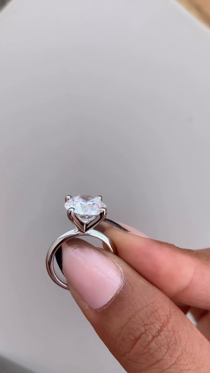 Solitaire Moissanite Engagement Ring