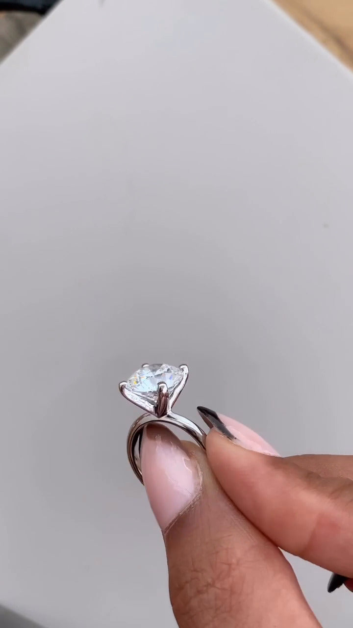 Arlette Moissanite Engagement Ring