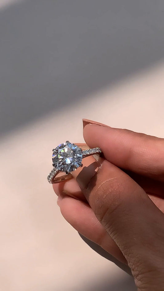 Aveline Round Diamond Band