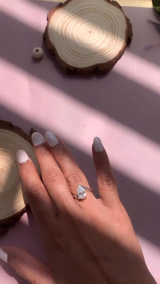Azura Ring