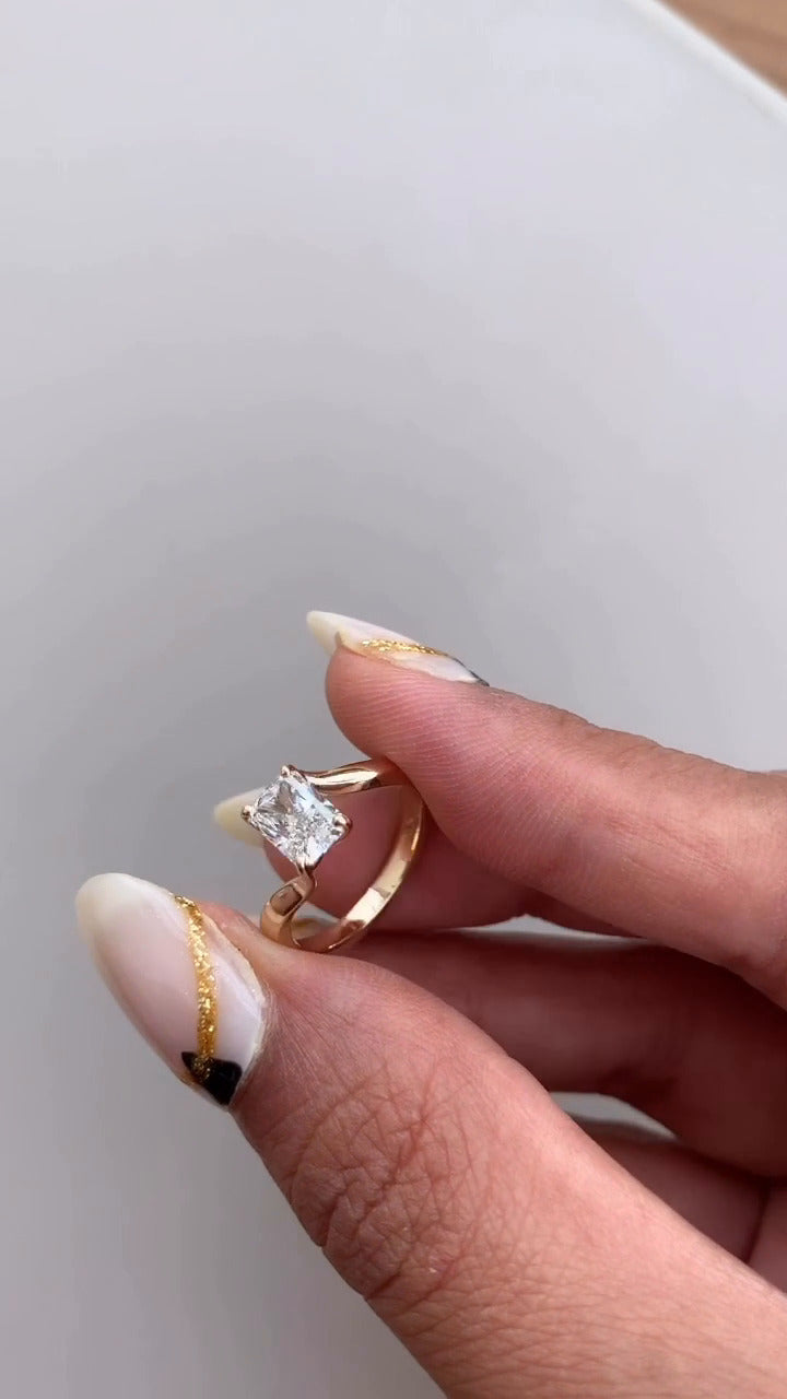 Solitaire Engagement Ring