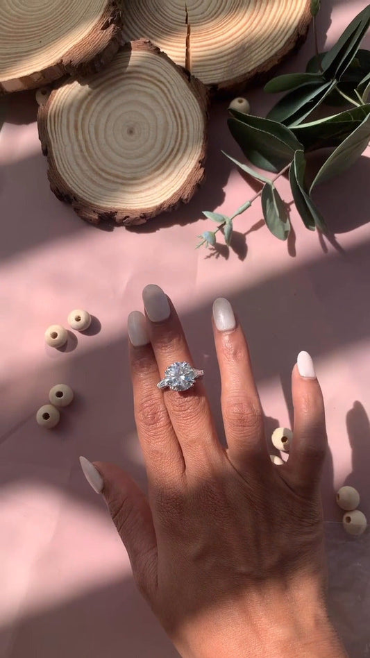 Round Engagement Ring