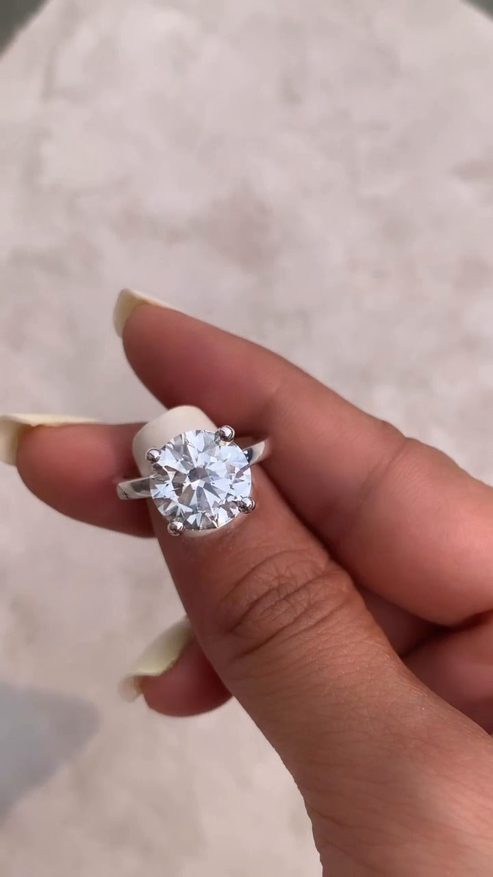 Dasha Diamond Ring