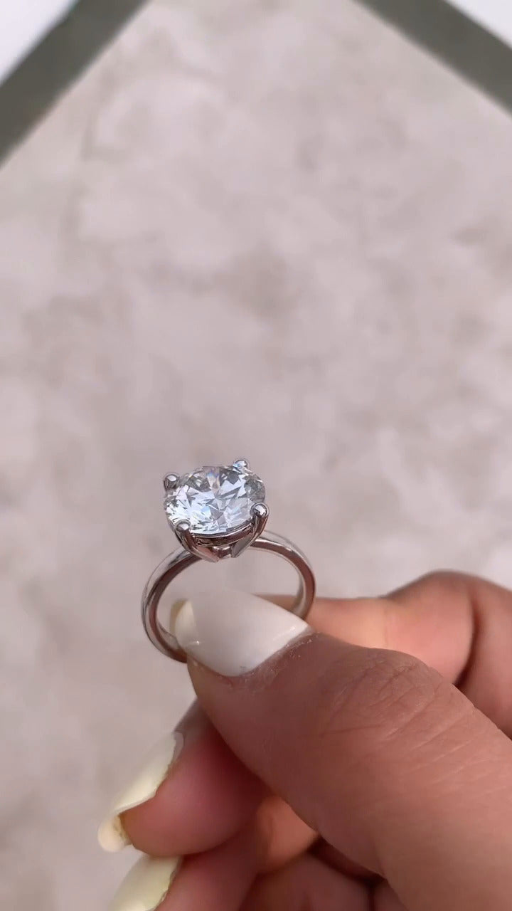 Unique Diamond Ring