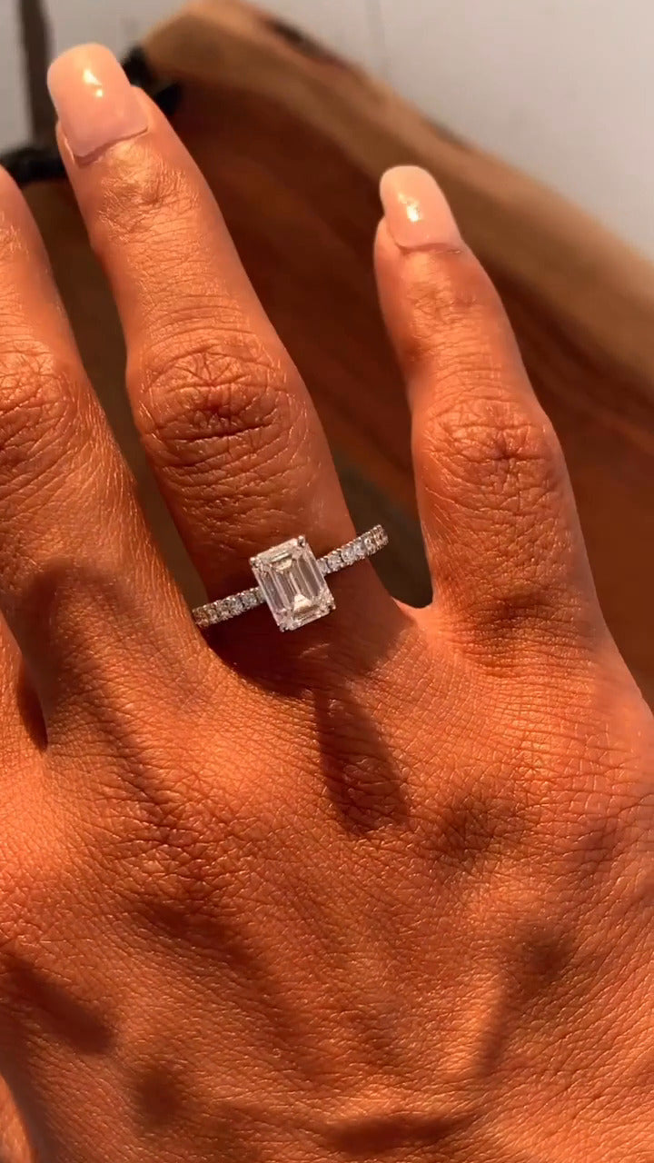Emerald Diamond Band