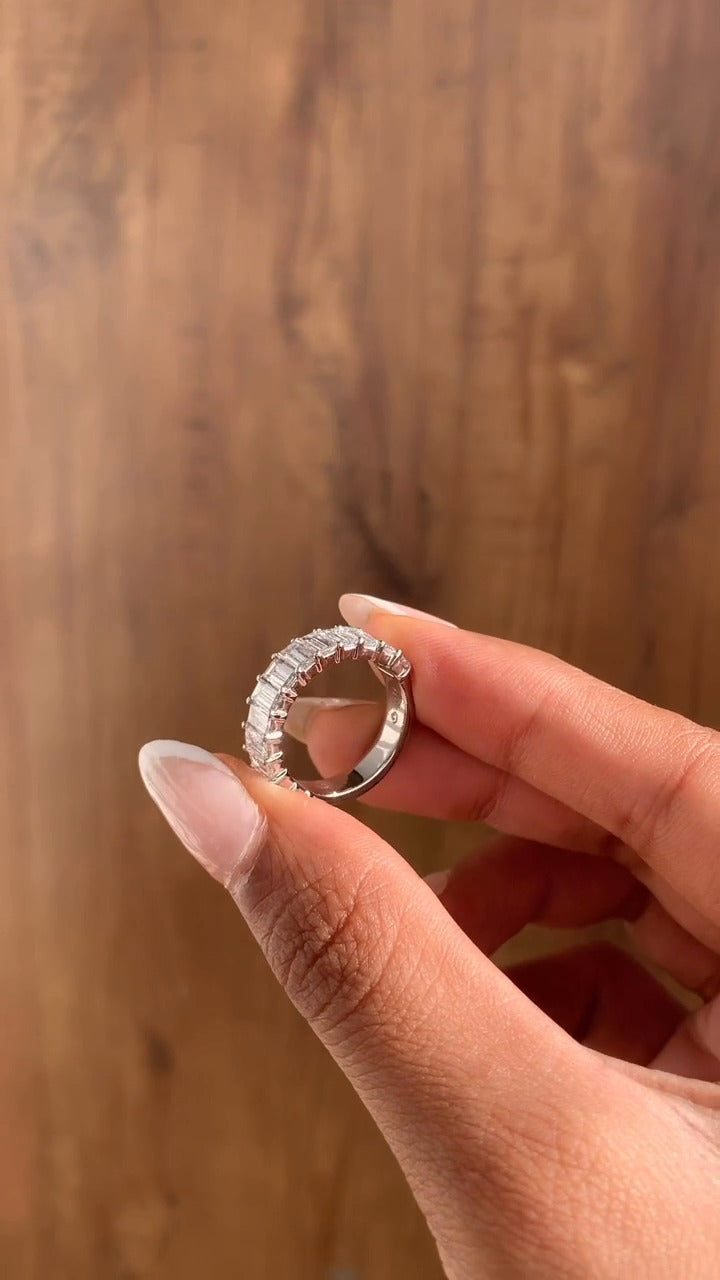 Elara Moissanite Ring