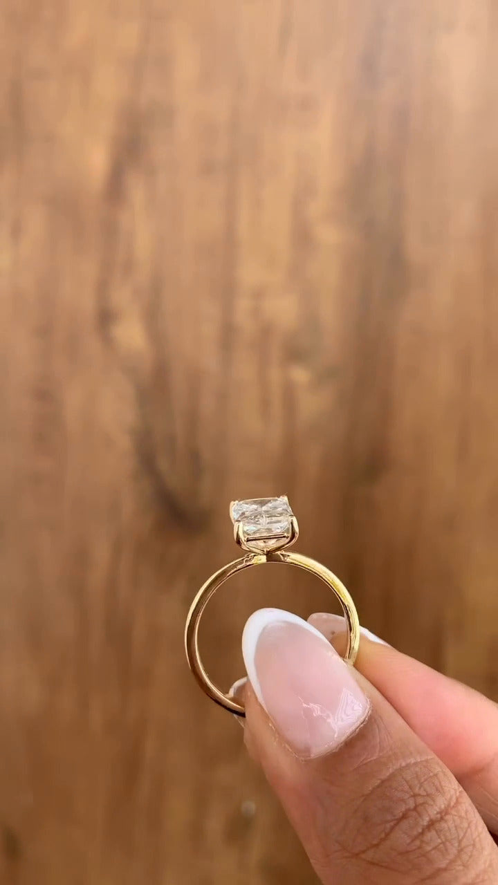 Idalia Radiant Moissanite Engagement Ring