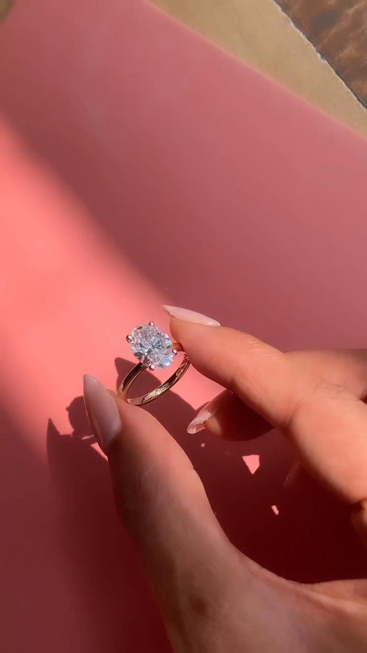 Kalista Oval Moissanite Engagement Ring