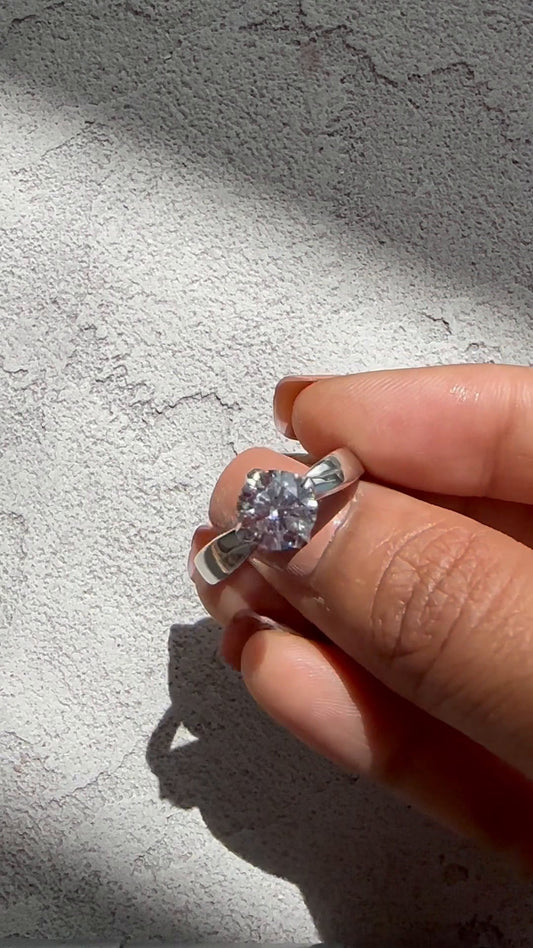 Solitaire Engagement Ringa