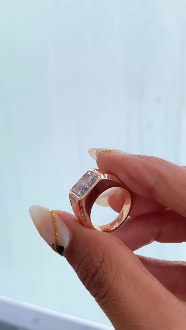 Noemi Engagement Ring