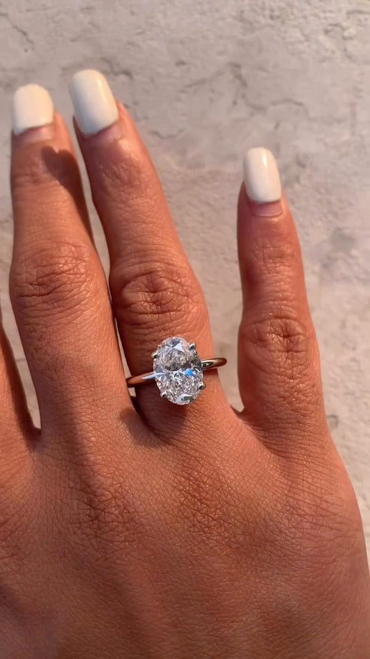 Oval Engagement Ring