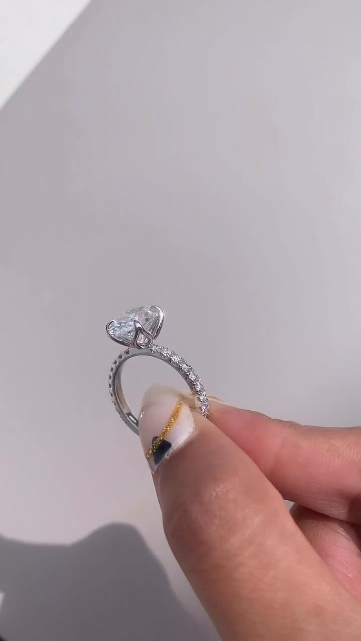 Oval Moissanite Ring