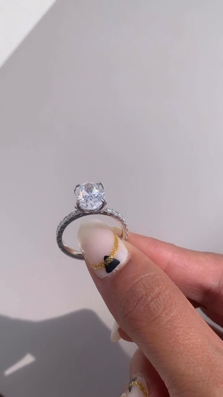 Oval Engagement Ring