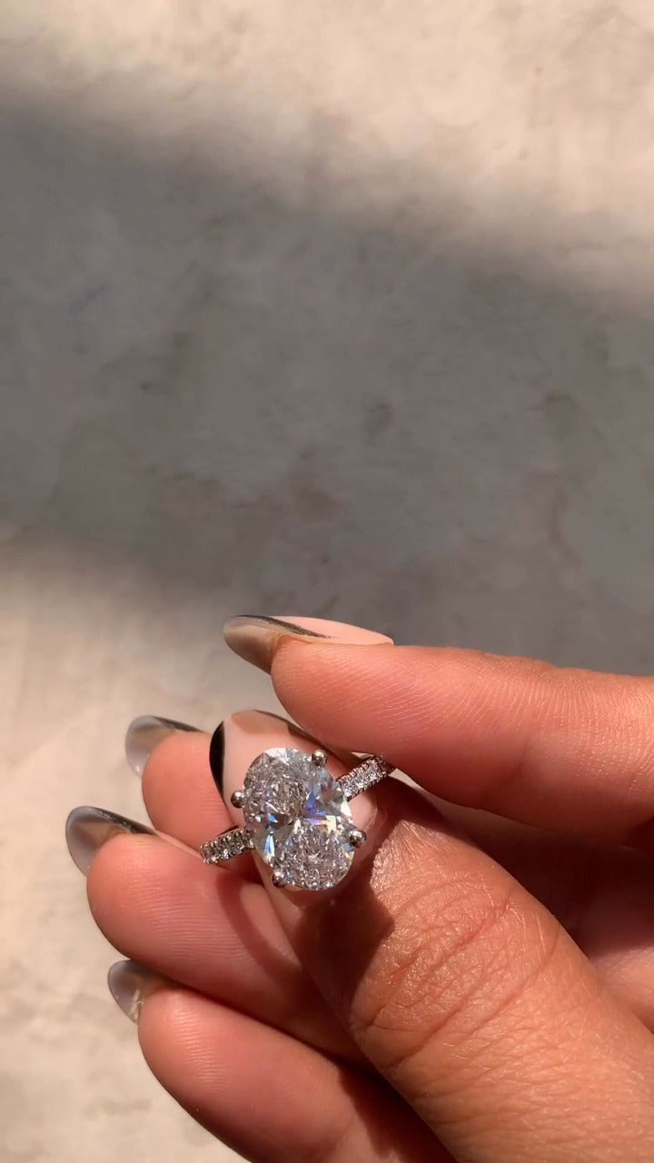 Oval Engagement Ring