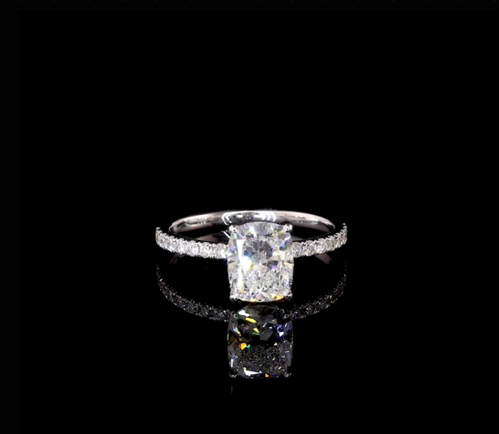 Yati Cushion Diamond Band