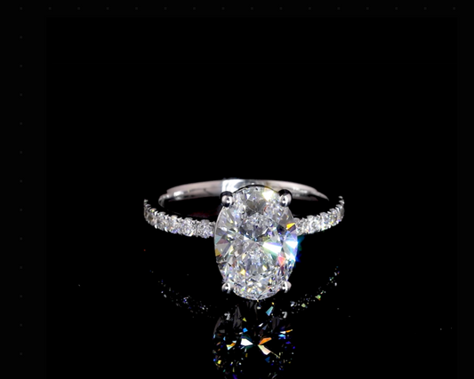 Yati Oval Diamond Band
