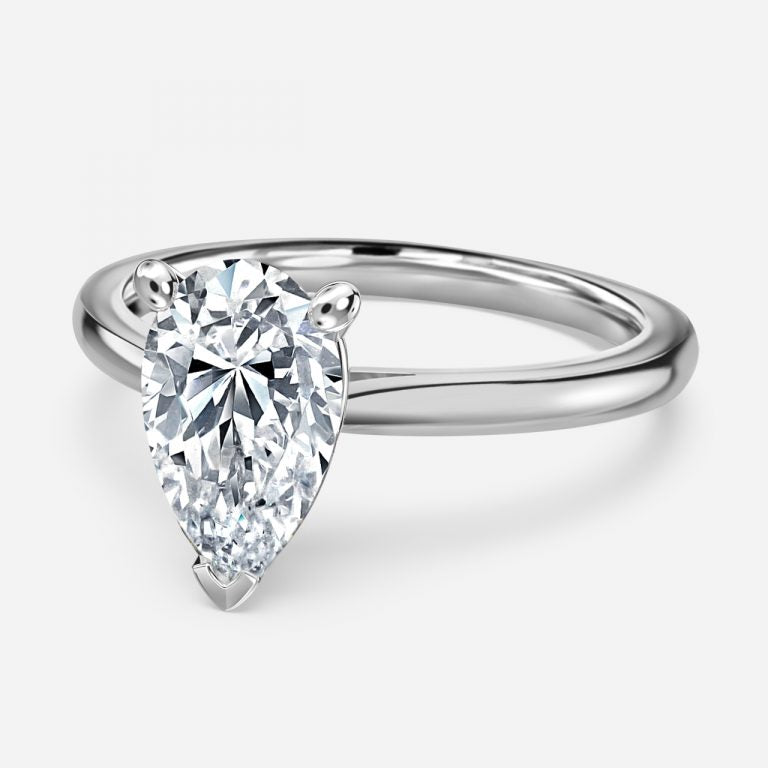 Yuna Pear Solitaire Moissanite Engagement Ring